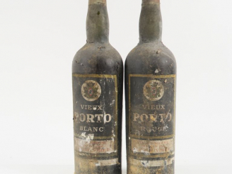 Vente aux enchères 2 VIEILLES BOUTEILLES PORTO (ROUGE/BLANC) CHAUVIRET - BS - CAPS ÉTAIN
