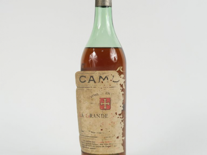 1 VIEILLE BOUTEILLE COGNAC CAMUS LA GRANDE MARQUE - EA/CAPS ETAIN