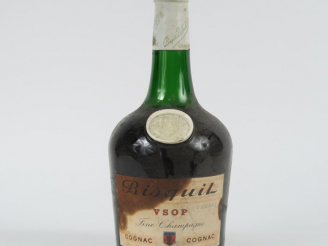 Vente aux enchères 1 VIEILLE BOUTEILLE COGNAC BISQUIT 'VSOP' - ET
