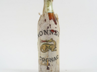 Vente aux enchères 1 VIELLE BOUTEILLE COGNAC MONNET - BS
