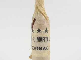 Vente aux enchères 1 VIEILLE BOUTEILLE COGNAC MARTELL *** - CAPS ETAIN