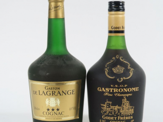 Vente aux enchères 2 BOUTEILLES COGNAC : 1 GODET FRERES 'GASTRONOME' VSOP - 1 GASTON DE L