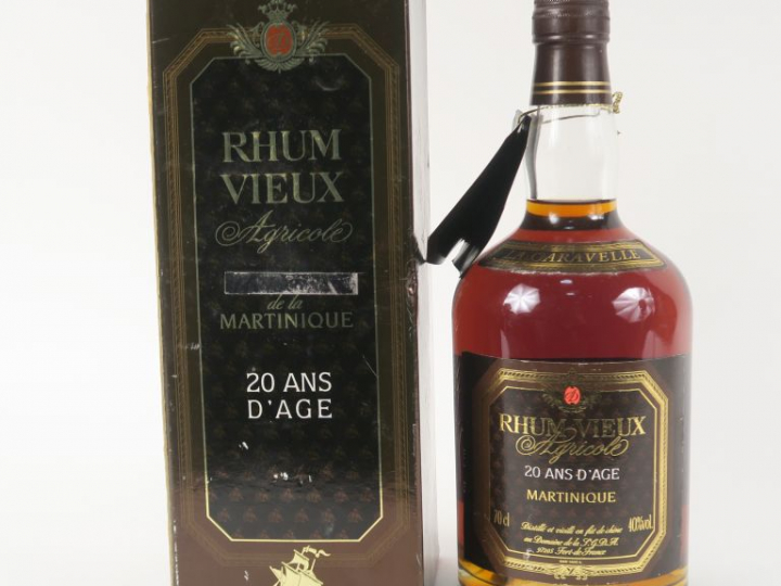 1 BOUTEILLE RHUM VIEUX AGRICOLE 'LA CARAVELLE' 20 ANS S.G.D.A. - COFFR