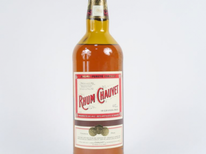 1 BOUTEILLE (1 L)  RHUM CHAUVET  44°