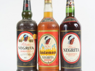 Vente aux enchères 3 BOUTEILLES (1 L) RHUM NEGRITA : 2 "OLD NICK RUM" 44° - 1 RON INTENSO