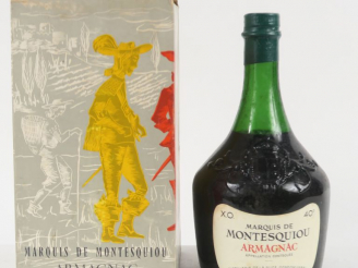 Vente aux enchères 1 VIEILLE BOUTEILLE ARMAGNAC 'X.O.' MARQUIS DE MONTESQUIOU - COFFRET