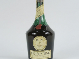Vente aux enchères 1 VIEILLE BOUTEILLE BENEDICTINE D.O.M 43°