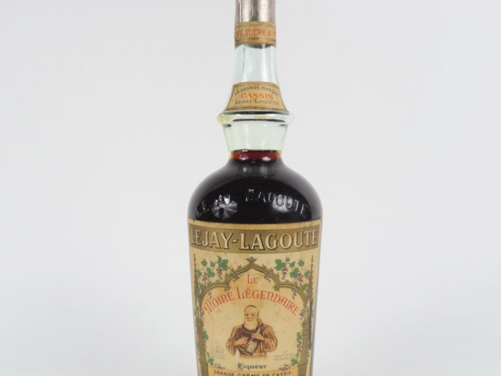 1 VIEILLE BOUTEILLE CRÈME DE CASSIS 'LE MOINE LÉGENDAIRE' LEJAY LAGOUT