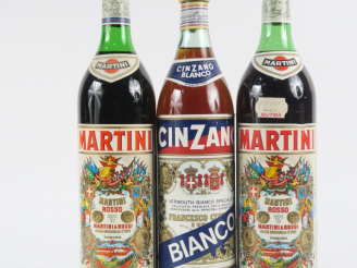 Vente aux enchères 3 BOUTEILLES : 2 MARTINI ROUGE - 1 CINZANO ROUGE