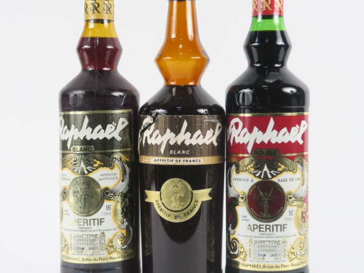 3 BOUTEILLES ST RAPHAËL : 2 BLANCS - 1 ROUGE