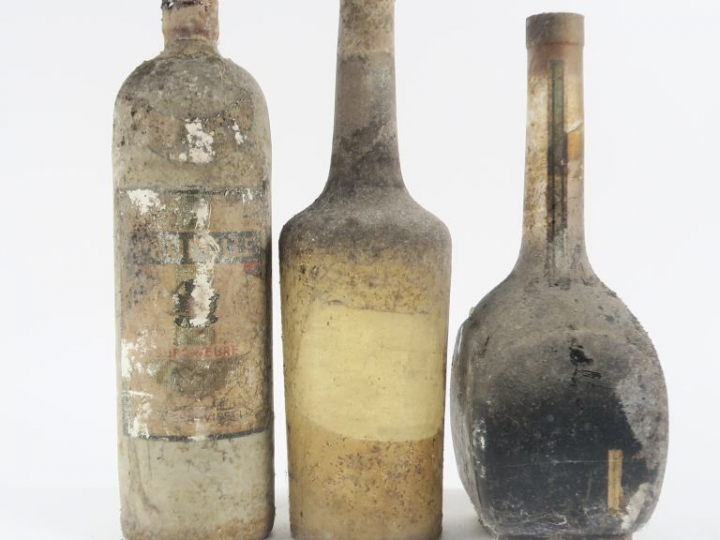 3 VIEILLES BOUTEILLES LIQUEURS - BS/SE