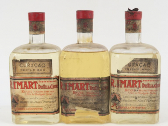 Vente aux enchères 3 VIELLES BOUTEILLES LIQUEURS R. IMART : 2 CURACAO 1 CAPS AB - 1 SE