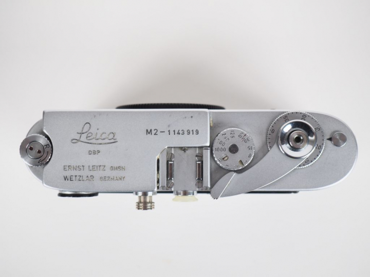 LEICA M2 n°1143919. Appareil photographique.
