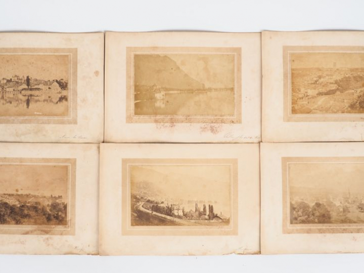 35 tirages albuminés sur les Alpes françaises et suisses. (mouillures 