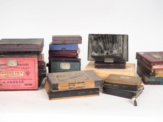 Vente aux enchères Lot important de plaques photographiques.