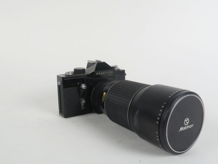 PRAKTICA LTL. Appareil photographique avec télé objectif MAKINON 1:4/f