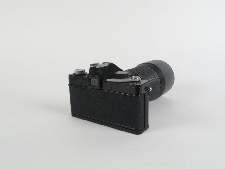 PRAKTICA LTL. Appareil photographique avec télé objectif MAKINON 1:4/f