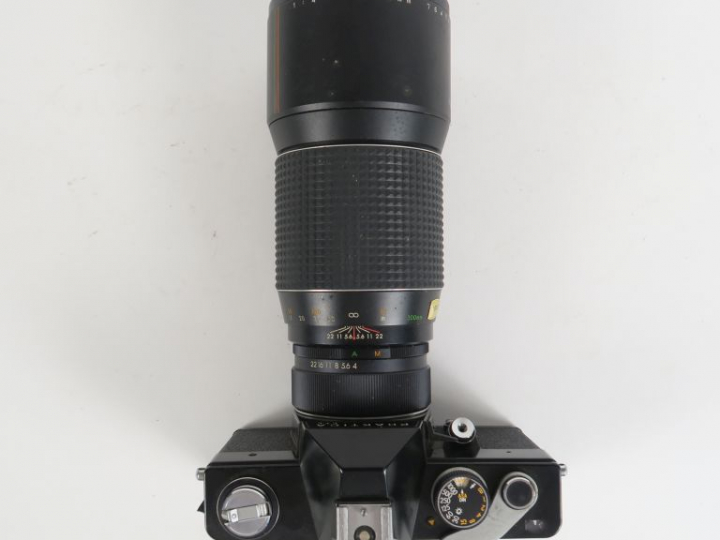 PRAKTICA LTL. Appareil photographique avec télé objectif MAKINON 1:4/f