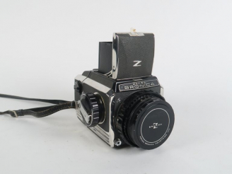 Vente aux enchères ZENZA BRONICA 6x6 n°CB51545. Appareil photographique avec DOS n°CM7272