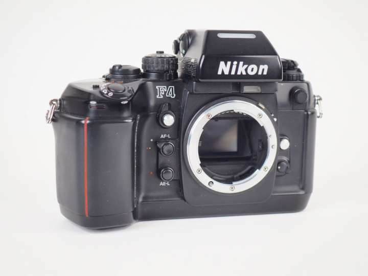 NIKON F4 n°2490075. Appareil photographique.