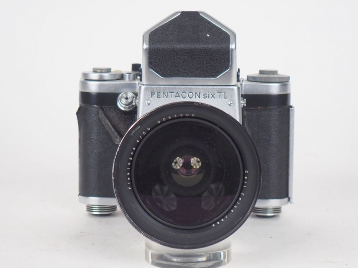 PENTACON SIX TL. Appareil photographique avec objectif n° 9063900 FELK