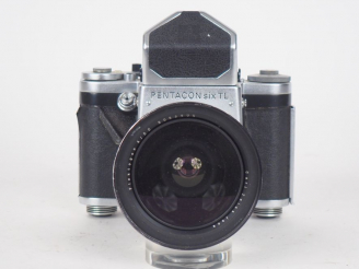 Vente aux enchères PENTACON SIX TL. Appareil photographique avec objectif n° 9063900 FELK