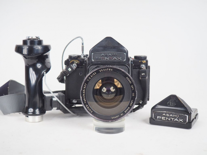 ASAHI PENTAX 6X7. Appareil photographique n°42249 aec objectif SUPER T