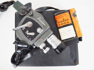 Vente aux enchères BEAULIEU AUTOMATIC. Caméra avec sa housse et son manuel avec objectif 