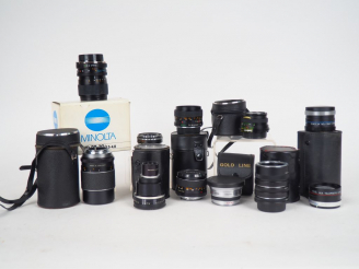 Vente aux enchères Lot de neuf différents objectifs dans leur boite ou housse : MINOLTA, 