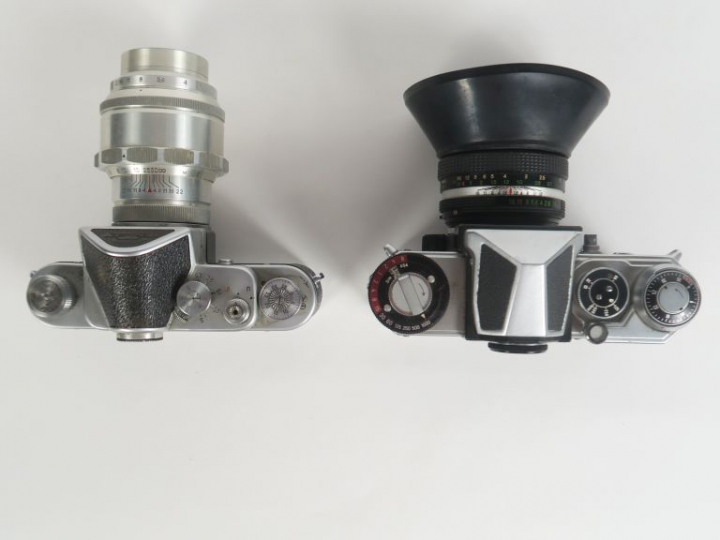 Lot de deux apparails photographiques : - ZEHUM-C n°59989231 avec obje