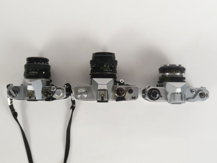 Lot de trois appareils photographiques : - KOWA SET R2 n°970955 1:1.9/