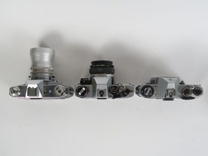 Lot de sept appareils photographiques : - KODAK RETINA REFLEX III n°53