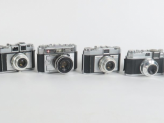 Vente aux enchères Lot de six appareils photographiques : - SAVOY 3F - SAVOY - FOCA FLEX 
