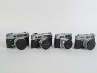 Vente aux enchères Lot de quatre appareils photographiques : - CANON CANONET QL17 - ZEISS
