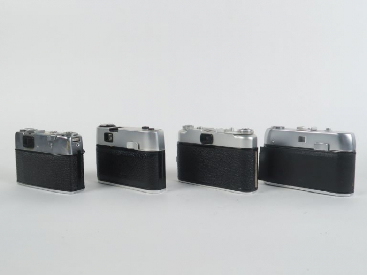 Lot de huit appareils photographiques : - FERRANIA ELECTA 1 - OGA RECT