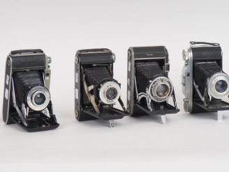 Vente aux enchères Lot de six appareils photographiques Folding : - KODAK modèle B2 - ROY