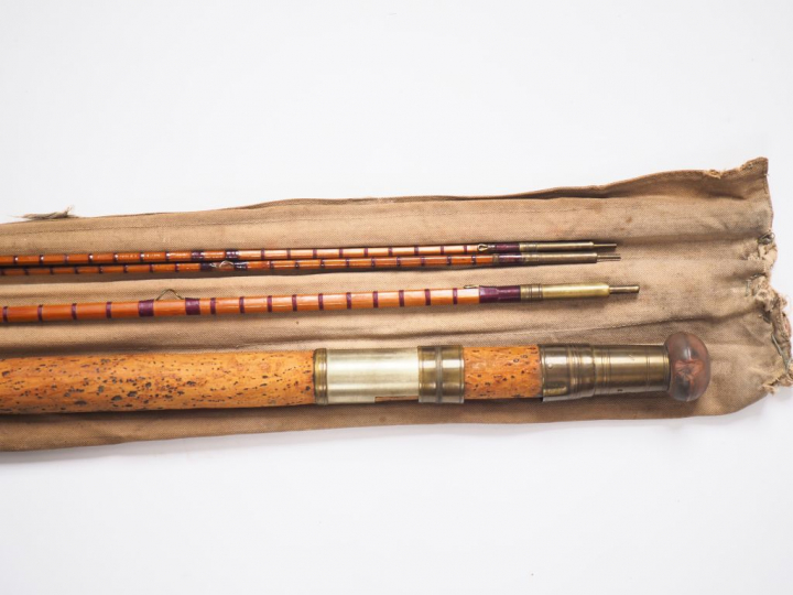 PEZON ET MICHEL. Canne à mouche anglaise avec deux scions, dans son fo