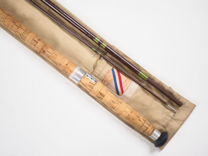 PEZON ET MICHEL. Canne en conolon pour saumon faite spécialement pour 