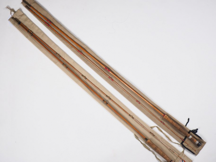 Lot de deux cannes à pêche : - PEZON ET MICHEL. Canne Sterling Compéti