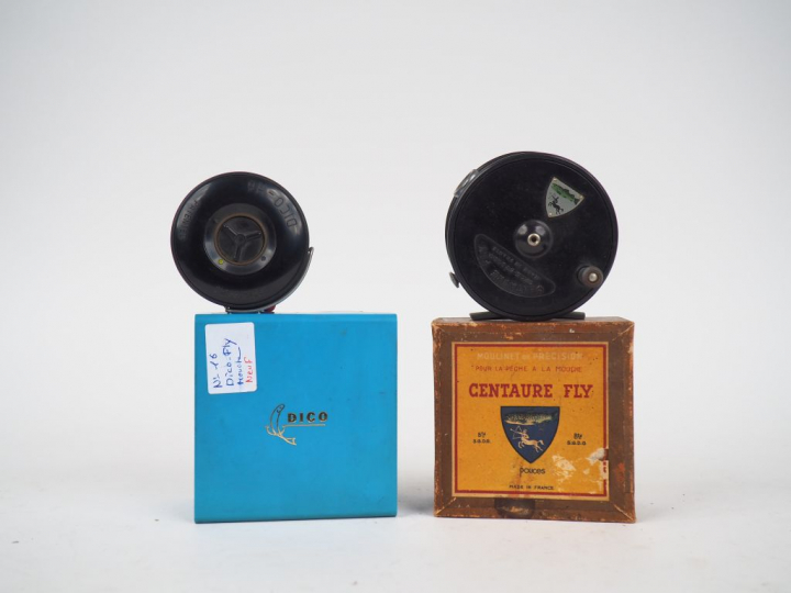 2 moulinets de pêche à la mouche :  - DICO H6 dans sa boite - CENTAURE