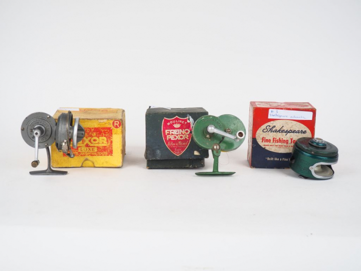 Lot de 3 moulinets dans leurs boîtes : - PEZON ET MICHEL. FREINO PEXOR