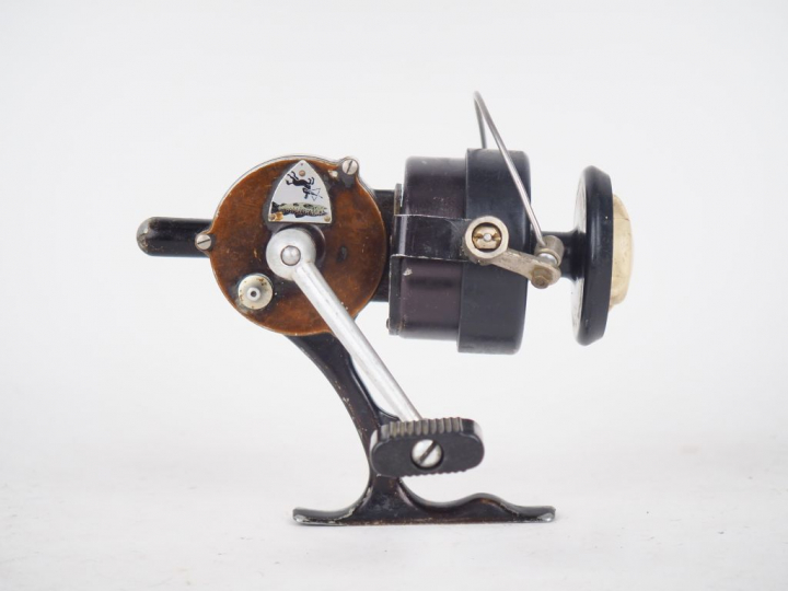 CENTAURE RIVER. Moulinet de pêche