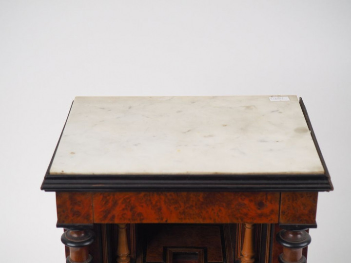 Travail de maitrise XIXème en forme de secrétaire Empire à abattant, d