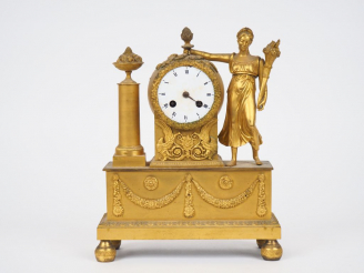 Vente aux enchères Pendule Directoire en bronze doré à décor d'une allégorie de l'abondan