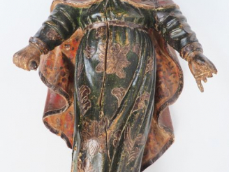 Vente aux enchères Ecole espagnole XVIIème.  "Apôtre" Sculpture en bois polychrome H. 74 