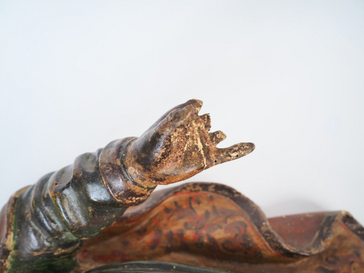 Ecole espagnole XVIIème.  "Apôtre" Sculpture en bois polychrome H. 74 