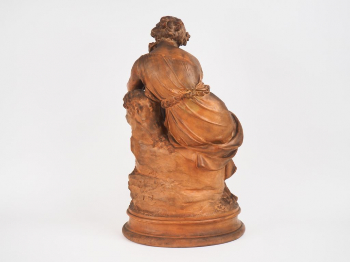 CHATROUSSE.  "jeune fille romantique à la lecture"  Sculpture en terre