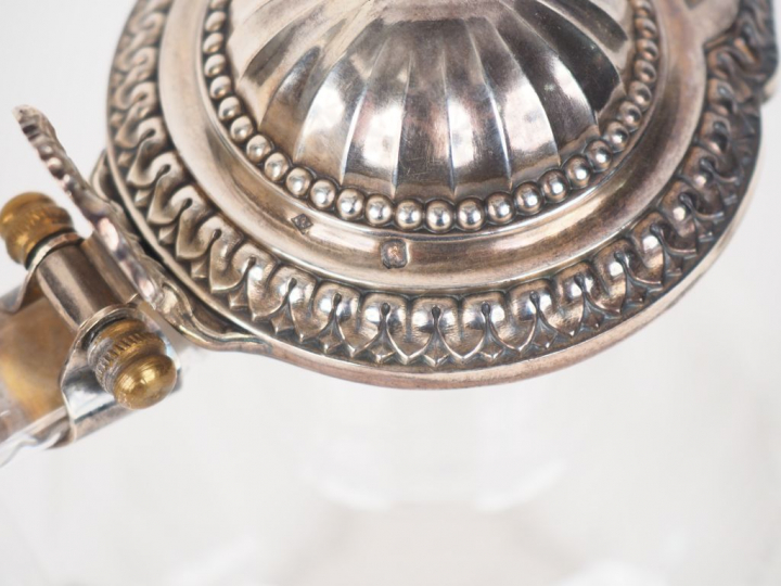 Verseuse en cristal, argent et vermeil, poinçon Minerve on y joint un 