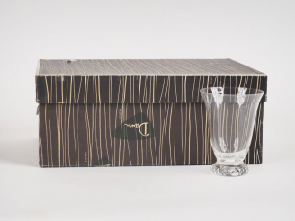 Vente aux enchères DAUM.  8 verres en cristal de forme tulipe. Signés