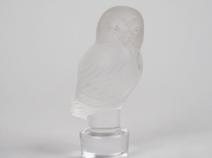 Sujet en cristal "le grand duc" H. 9,5 cm (égrenures)